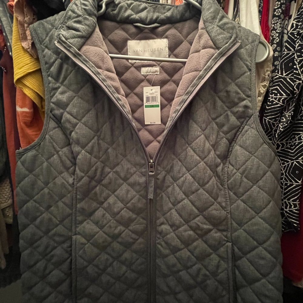 Quilted women’s vest. New with tags!